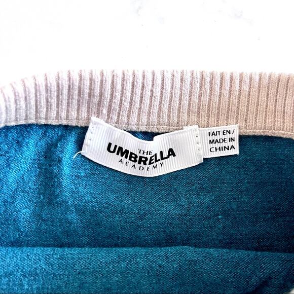 The Umbrella Academy unisex boy girl sweatrt knit bloomers shorts size 3 - Picture 3 of 4